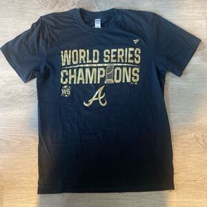 Fanatics Atlanta Braves Men’s Medium Black T-Shirt with Gold Print